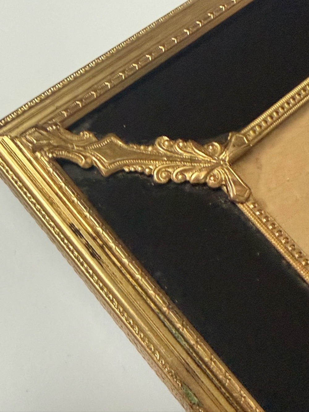 VTG Art Deco Brass Easel Black Gold Ornate Picture Frame 10x12 (8X10”) - Picture 6 of 16